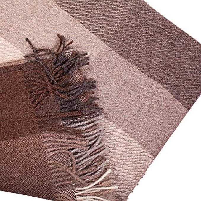 Cozy Cloud Alpaca Throw – Luxurious Warmth & Natural Comfort.